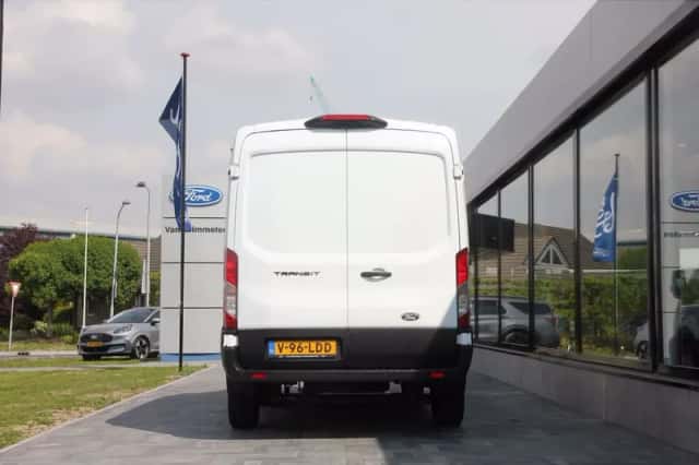 Ford Transit (2024) thumbnail 5