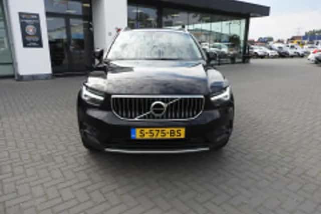 Volvo XC40 (2022) thumbnail 6