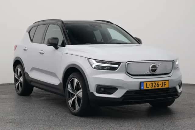 Volvo XC40 (2021) thumbnail 2