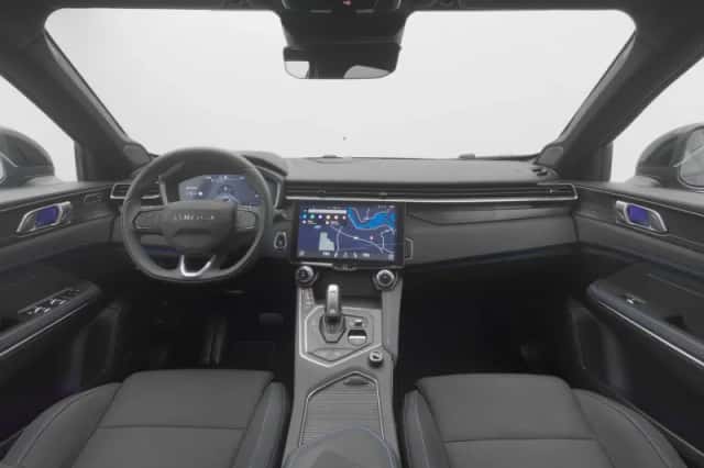 Lynk & Co 01 (2023) thumbnail 3