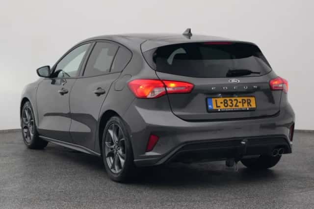 Ford Focus (2020) thumbnail 5