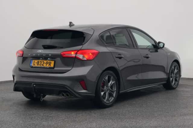 Ford Focus (2020) thumbnail 6
