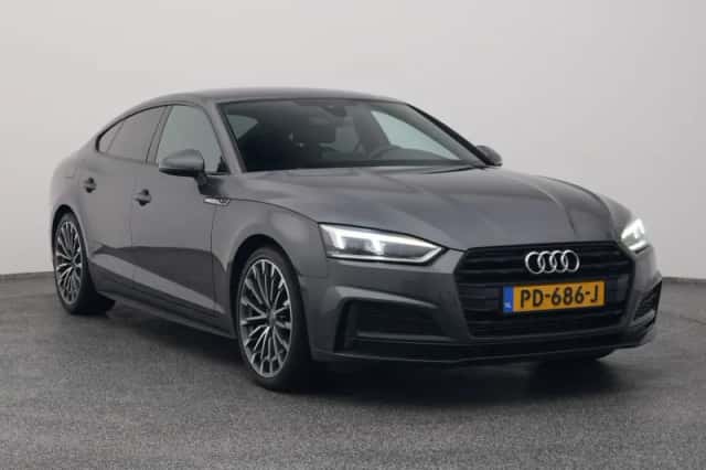 Audi A5 (2017) thumbnail 2