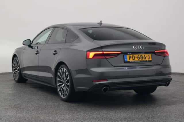 Audi A5 (2017) thumbnail 5