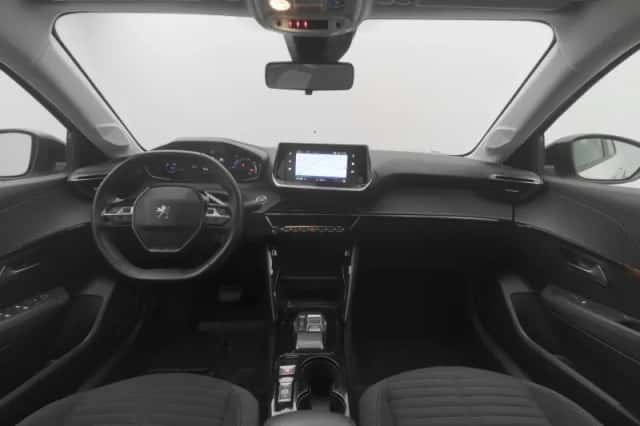 Peugeot e-208 (2022) thumbnail 3