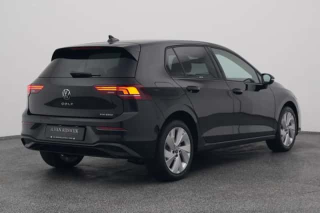 Volkswagen Golf (2026) thumbnail 6
