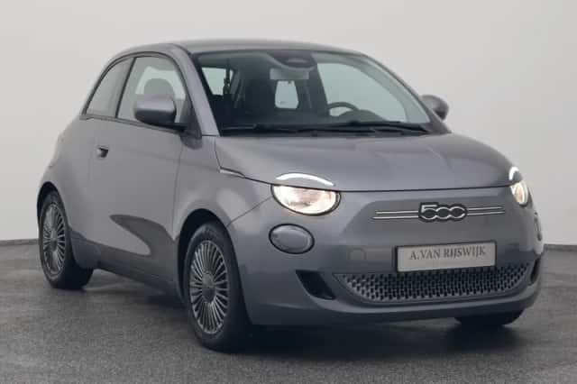 Fiat 500 (2021) thumbnail 2