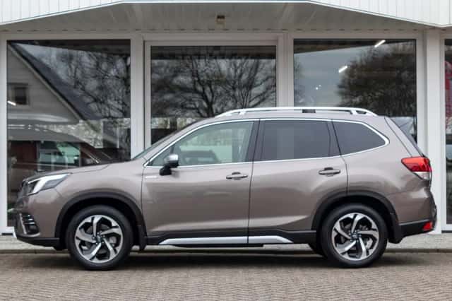 Subaru Forester (2024) thumbnail 6