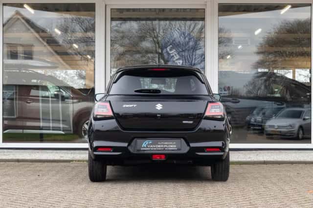 Suzuki Swift (2025) thumbnail 5