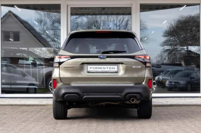 Subaru Forester (2025) thumbnail 5