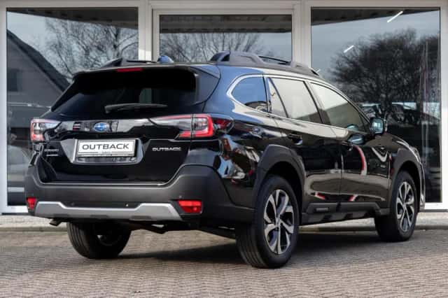 Subaru Outback (2022) thumbnail 2