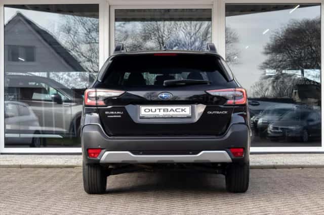 Subaru Outback (2022) thumbnail 5