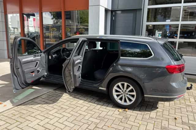 Volkswagen Passat (2021) thumbnail 4