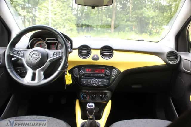 Opel Adam (2014) thumbnail 2