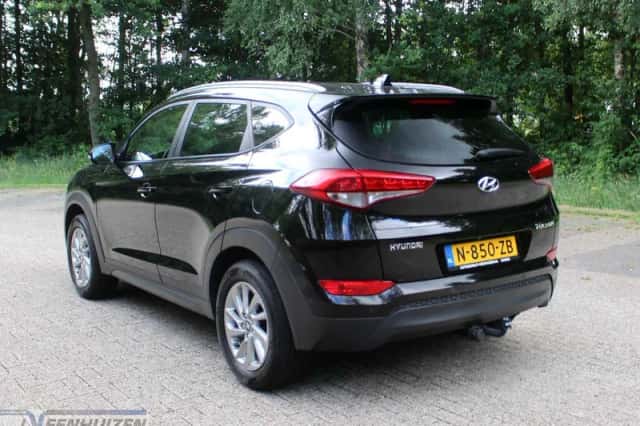Hyundai Tucson (2016) thumbnail 4