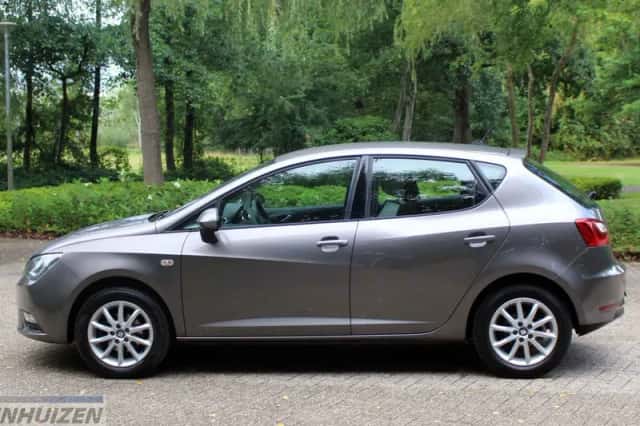 SEAT Ibiza (2017) thumbnail 6
