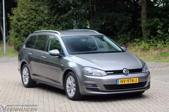 Volkswagen Golf (2016) thumbnail 1