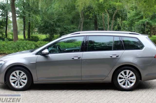 Volkswagen Golf (2016) thumbnail 6