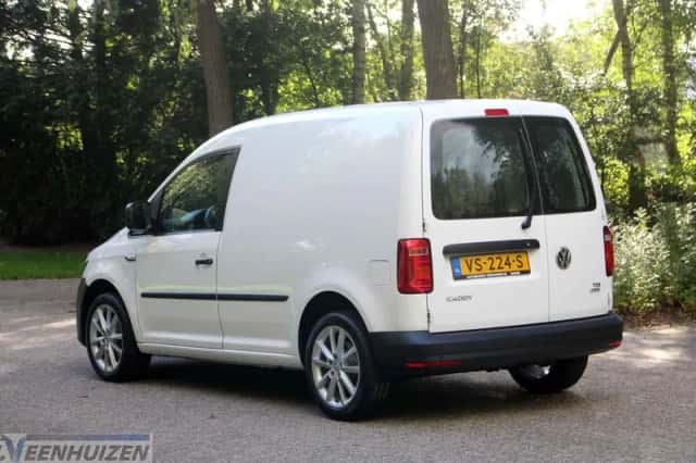 Volkswagen Caddy (2016) thumbnail 2