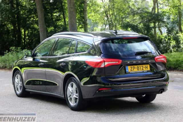 Ford Focus (2019) thumbnail 2