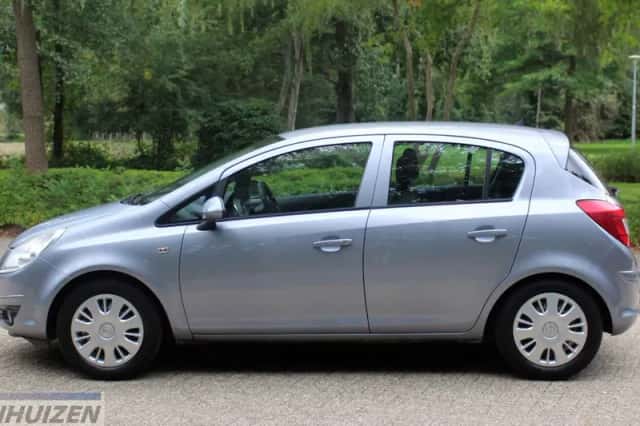 Opel Corsa (2008) thumbnail 6
