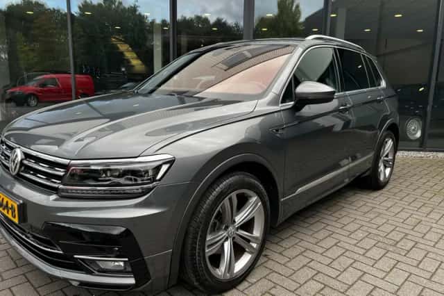 Volkswagen Tiguan (2019) thumbnail 2