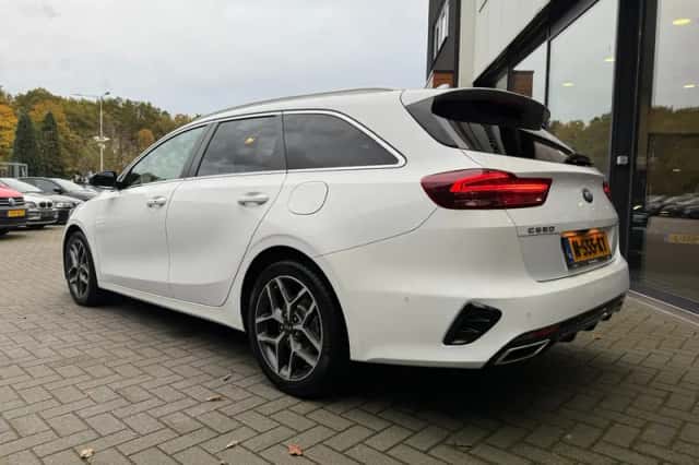 Kia Ceed (2021) thumbnail 5