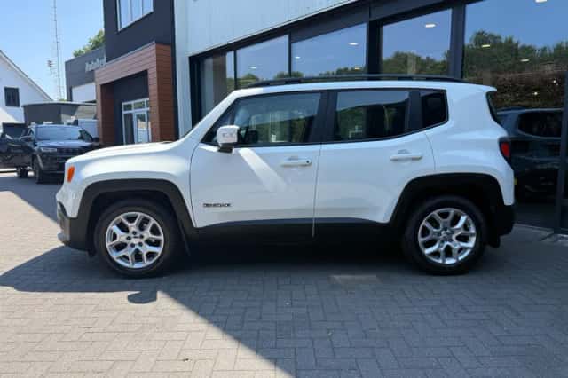 Jeep Renegade (2015) thumbnail 4