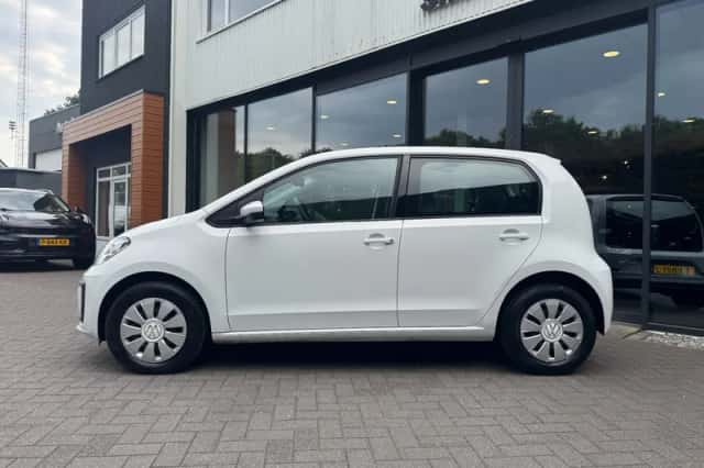 Volkswagen Up! (2021) thumbnail 5