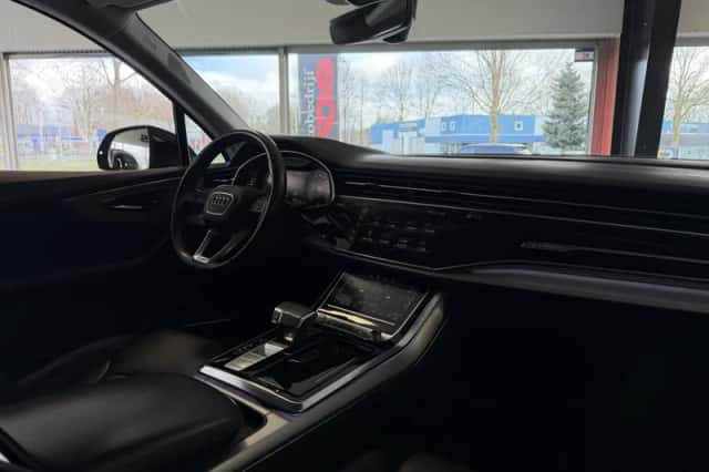 Audi Q7 (2020) thumbnail 6