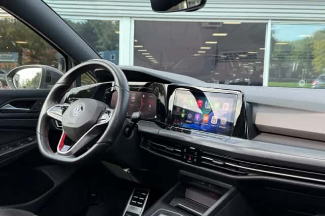 Volkswagen Golf (2021) thumbnail 6