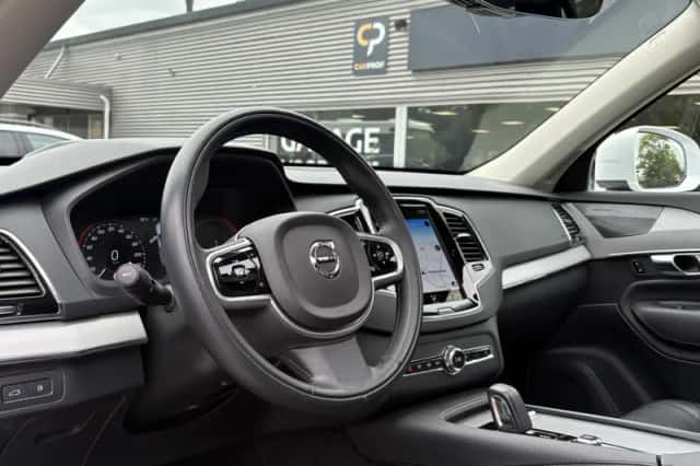 Volvo XC90 (2021) thumbnail 2