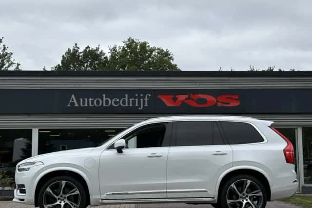 Volvo XC90 (2021) thumbnail 3