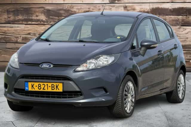 Ford Fiesta (2011) thumbnail 4
