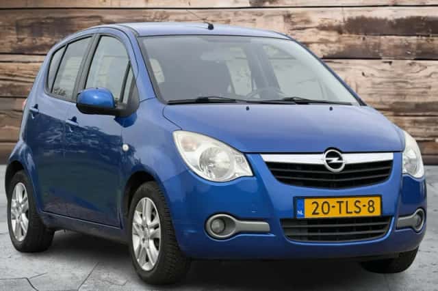 Opel Agila (2012) thumbnail 3