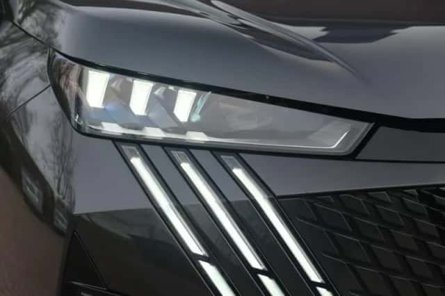Peugeot 3008 (2025) thumbnail 2