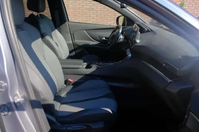 Peugeot 3008 (2024) thumbnail 4