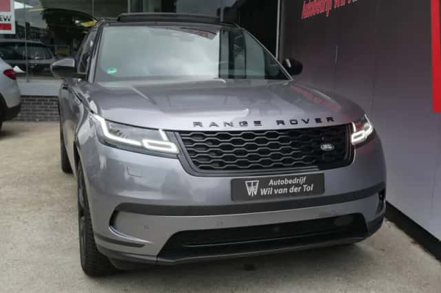Land Rover Range Rover Velar (2023) thumbnail 4