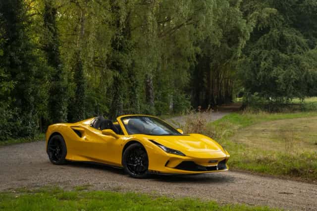 Ferrari F8 Spider (2022) thumbnail 3