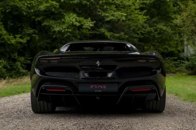 Ferrari 296 GTB (2023) thumbnail 5