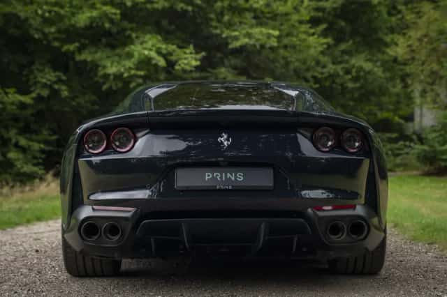 Ferrari 812 (2020) thumbnail 5