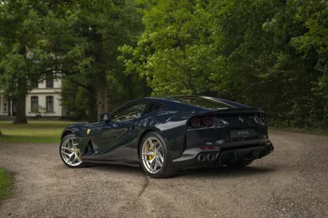 Ferrari 812 (2020) thumbnail 6
