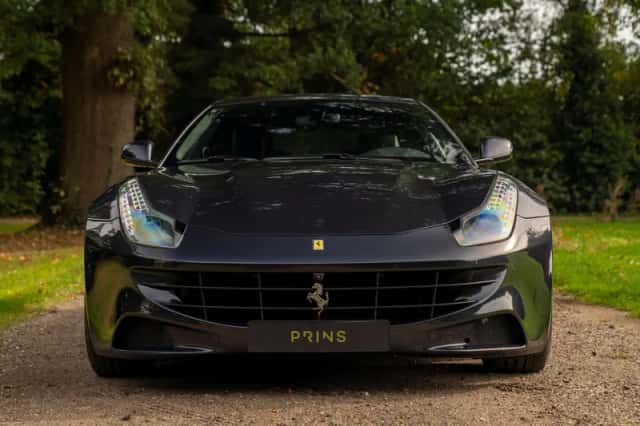 Ferrari FF (2012) thumbnail 2