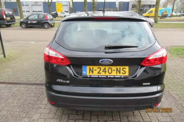 Ford Focus (2014) thumbnail 5