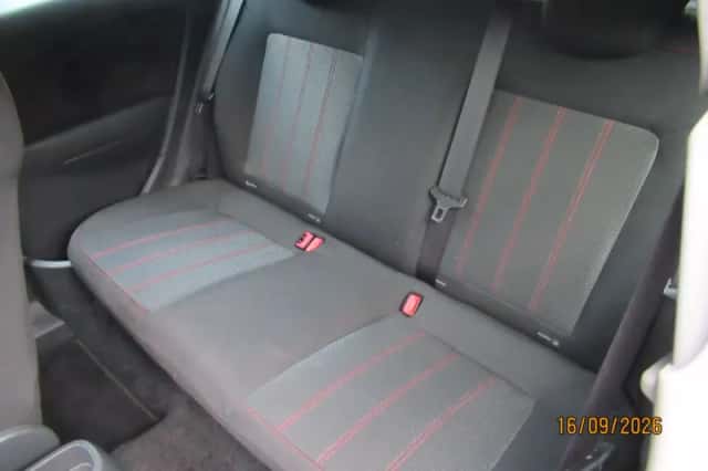 Opel Corsa (2012) thumbnail 3
