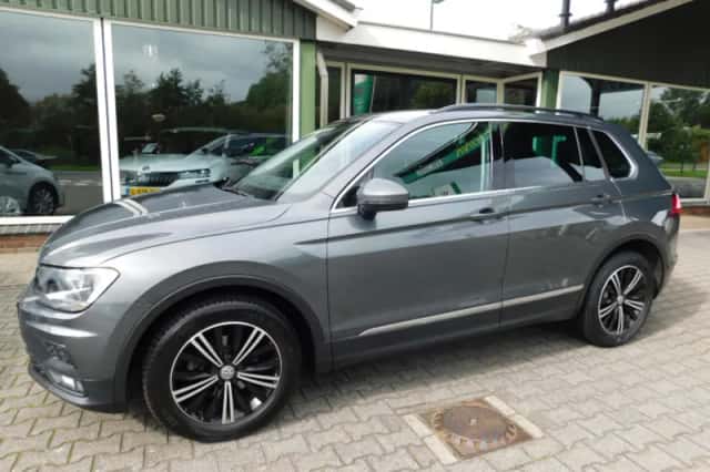 Volkswagen Tiguan (2019) thumbnail 1