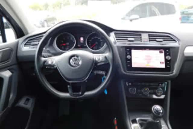 Volkswagen Tiguan (2019) thumbnail 3