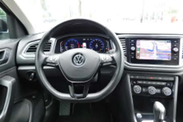 Volkswagen T-Roc (2021) thumbnail 3