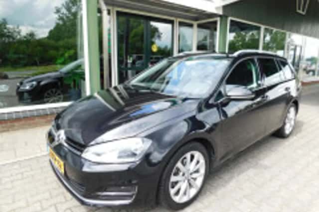 Volkswagen Golf (2015) thumbnail 6