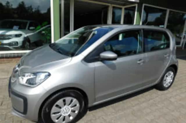 Volkswagen Up! (2018) thumbnail 6